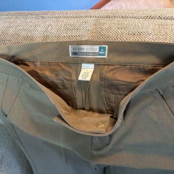 Old Navy Brand Essential Stretch Dress Pant - size 6 - Picture 6 of 15